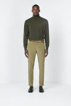 Torino Herren-Chinohose aus 1000-Rippen-Cord, Slim Fit ①