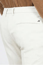Torino Flex Chinohose für Herren aus Satin mit slim fit ①
