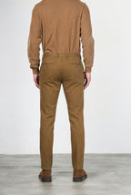 Torino Flex Chinohose für Herren aus Satin, Slim Fit ①
