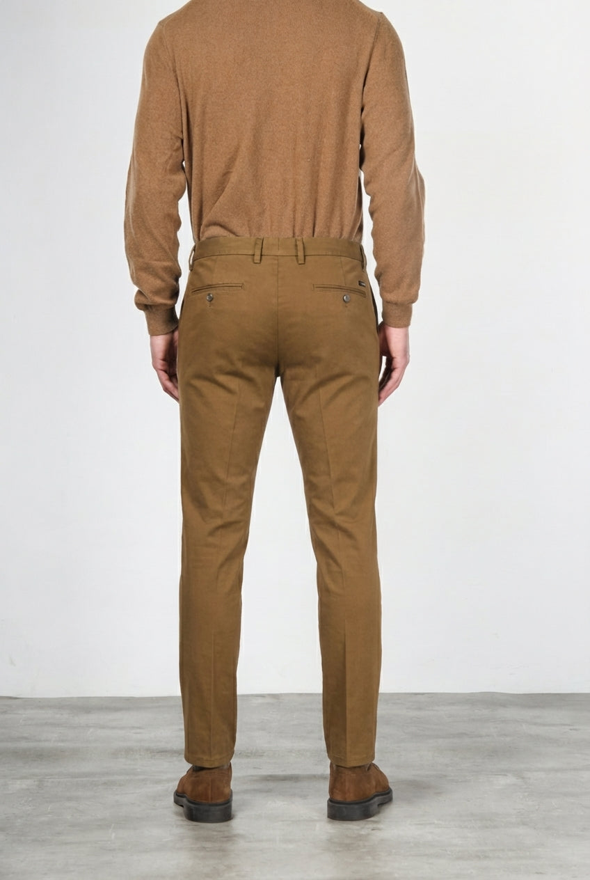 Torino Flex Chinohose für Herren aus Satin, Slim Fit ①