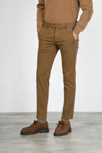 Torino Flex Chinohose für Herren aus Satin, Slim Fit ①