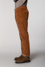 Boston 2 Pinces men’s chino trousers in 500 wale corduroy relaxed fit