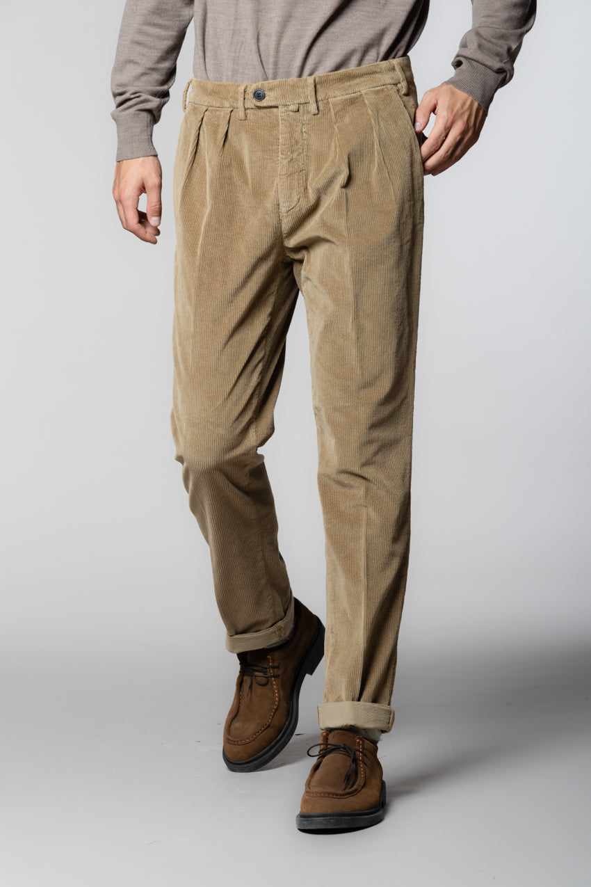 Boston 2 Pinces men’s chino trousers in 500 wale corduroy relaxed fit