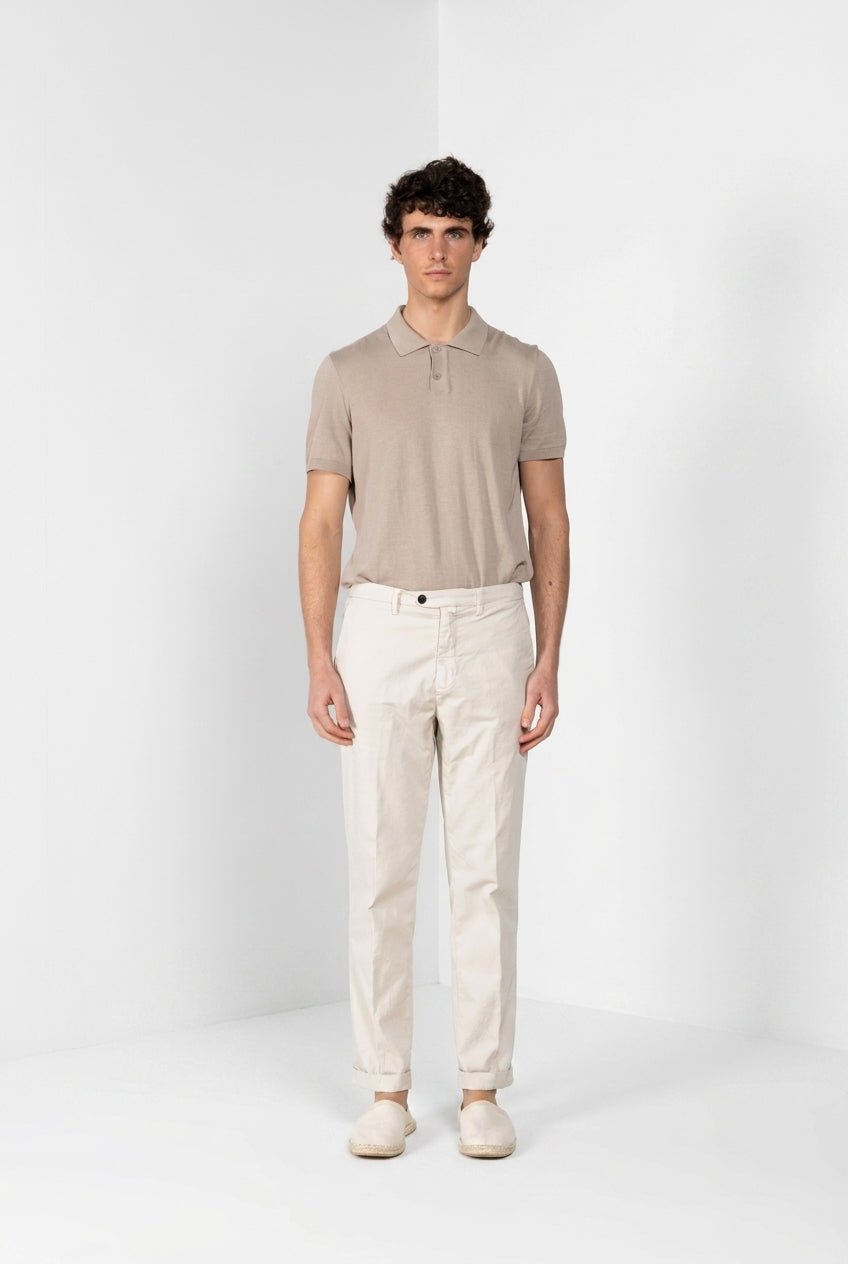 Pantalone chino uomo Boston Mason's stucco in cavallery stretch relaxed fit - vista laterale SS26