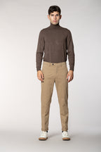 Boston men’s chino pants in cotton diagonal weave relaxed fit

