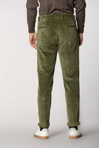 Boston men’s chino pants in wide-wale corduroy relaxed fit

