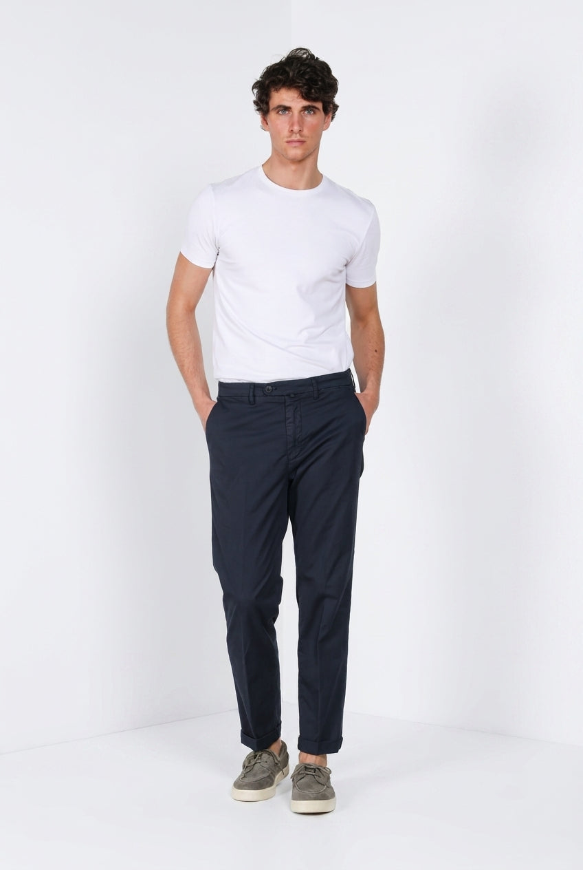 Boston men's chino pants in light stretch twill relaxed fit