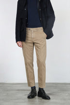 Garden men’s chino pants in stretch bull with carrot fit
