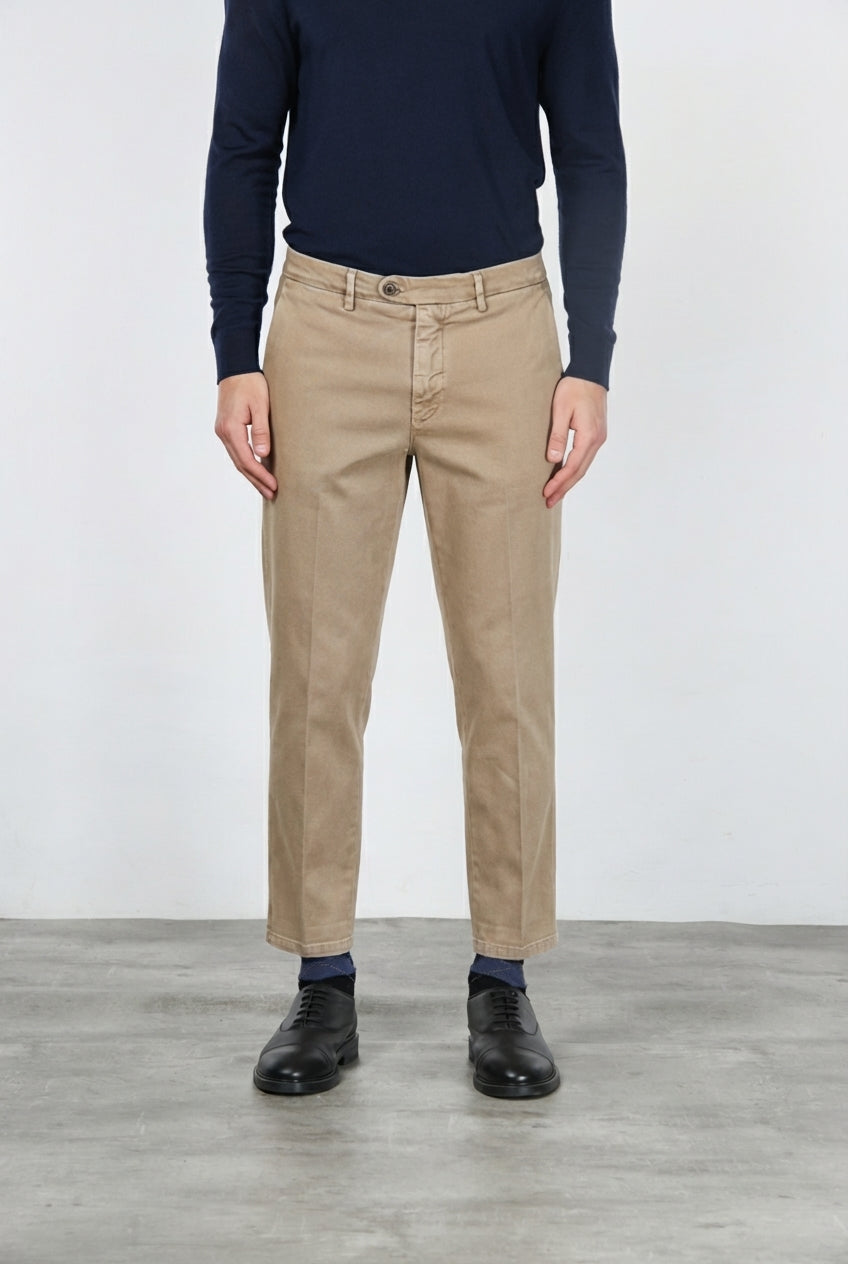 Garden men’s chino pants in stretch bull with carrot fit
