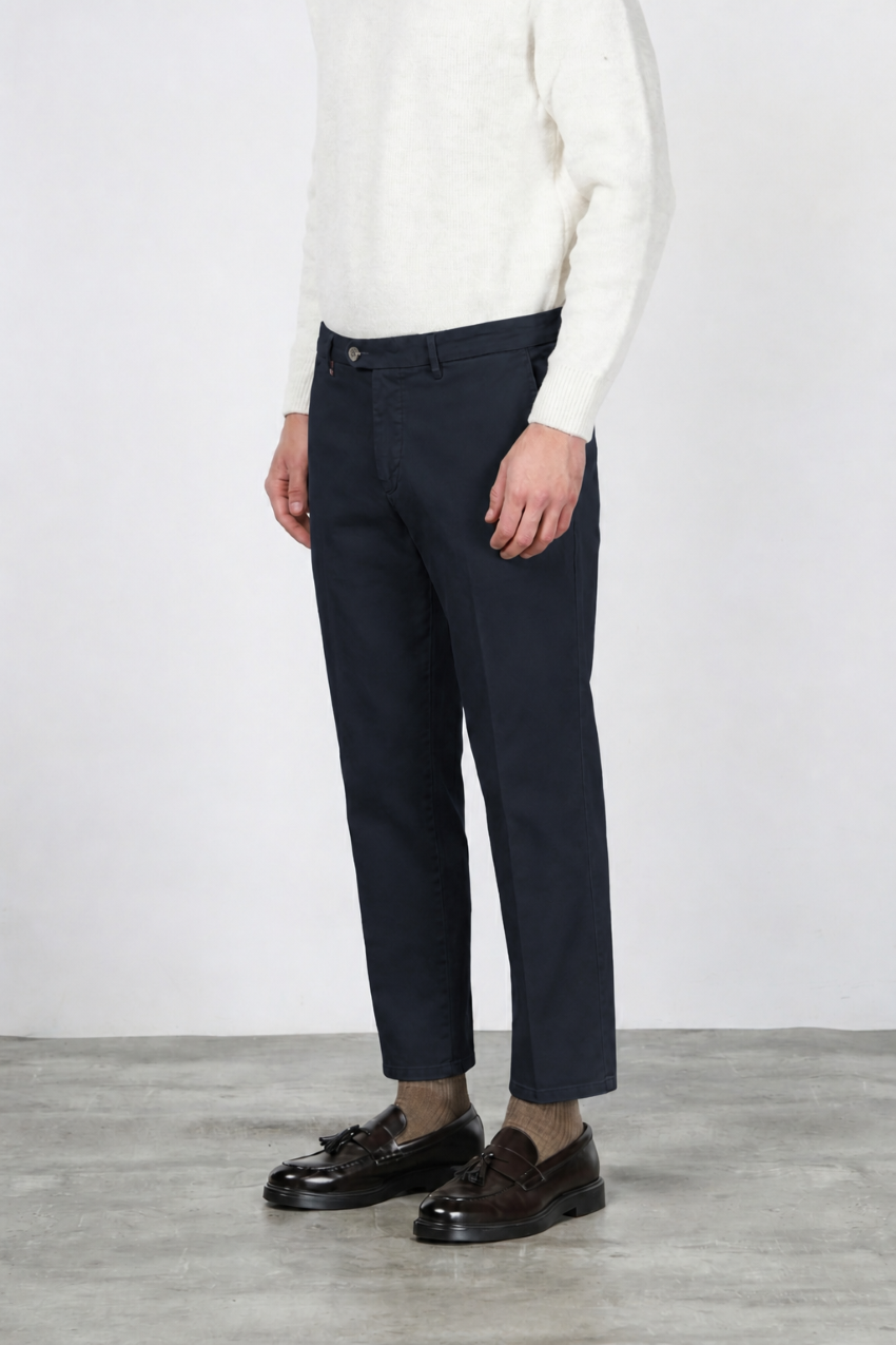 Garden Herren-Chinohose aus Stretch-Bullgewebe im Carrot Fit