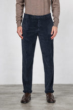 Paris pantalone chino uomo in velluto a costa larga carrot fit