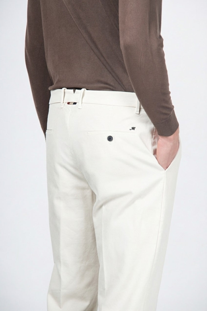 Paris pantalone chino uomo in tricotina stretch carrot fit