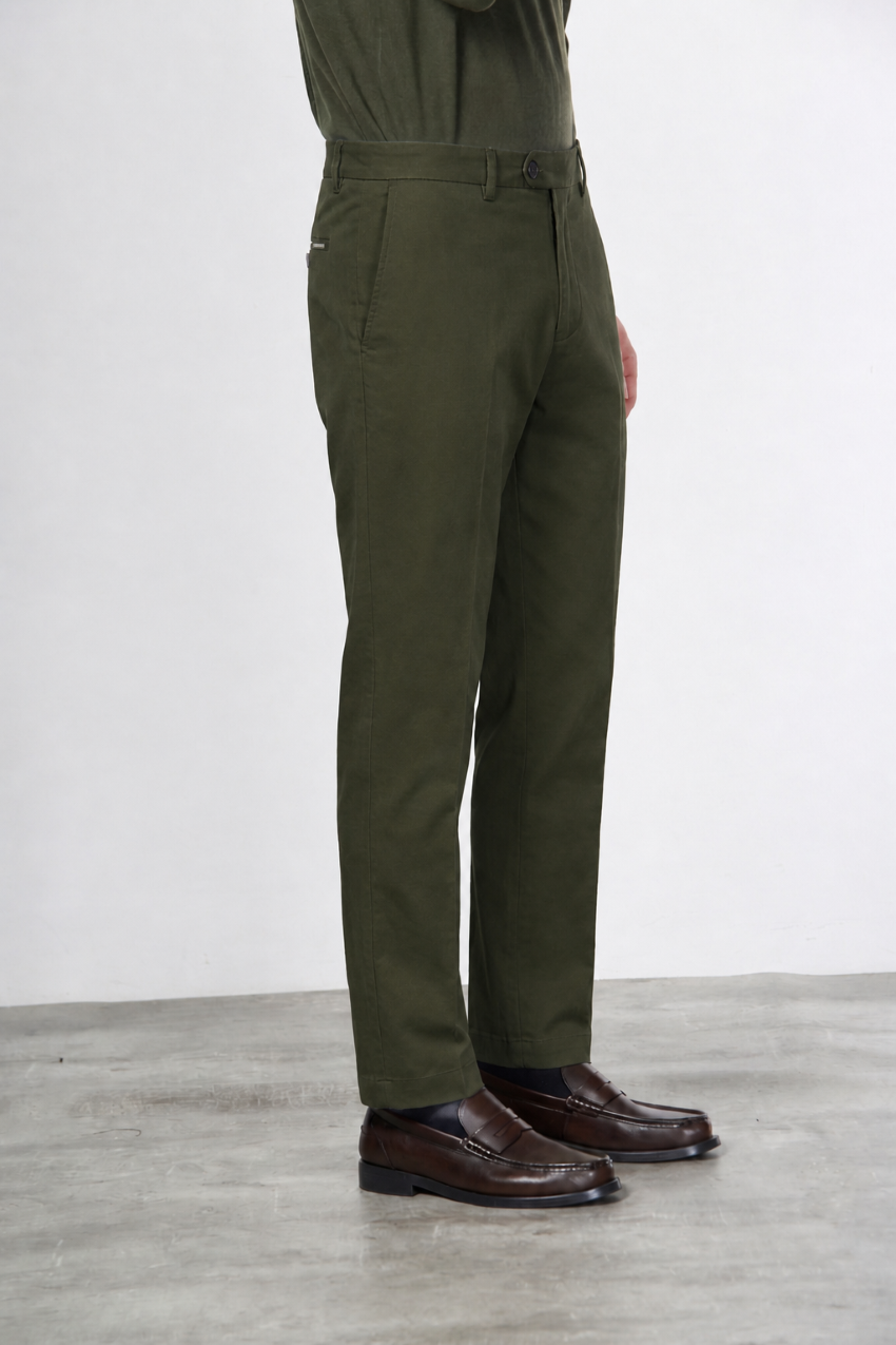 Paris Chinohose für Herren aus Baumwoll- und Wollgabardine mit carrot fit