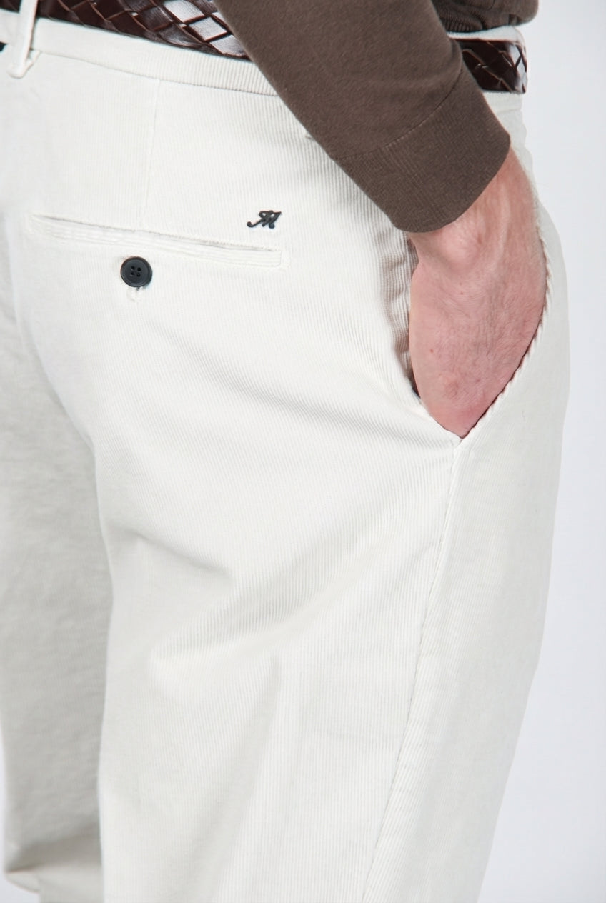 Paris pantalon chino homme en velours côtelé stretch 1000 raies, carrot fit ①