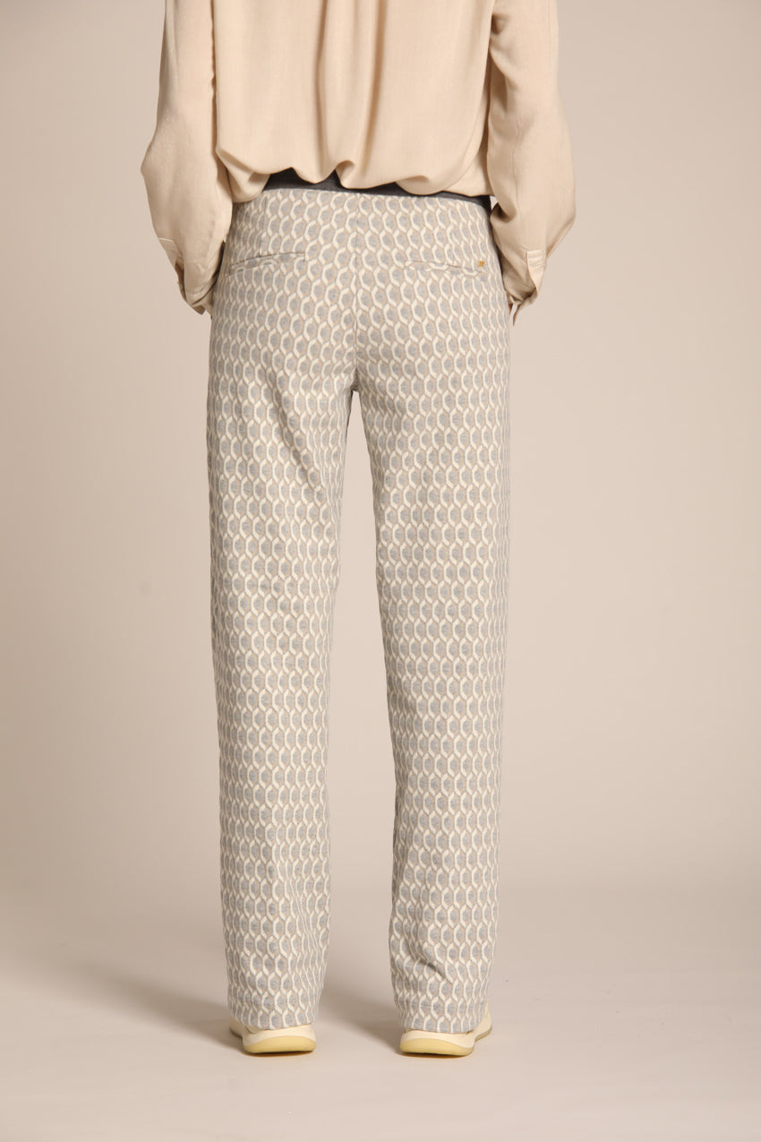 immagine 5 di pantalone chino donna, modello Easy Straight, di colore grigio, con pattern rombo, fit straight di mason's