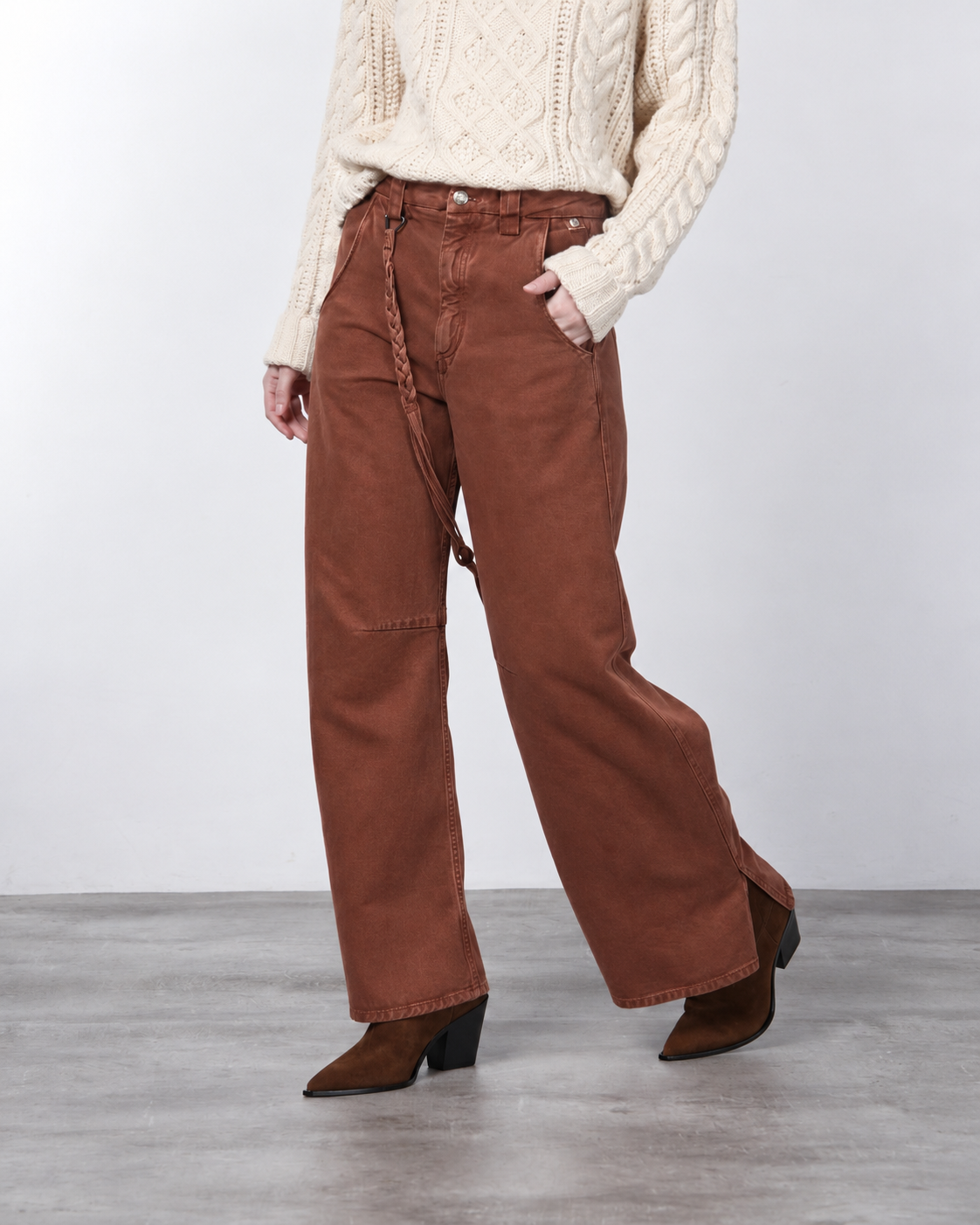 Violette pantalon chino femme en twill balloon fit ①
