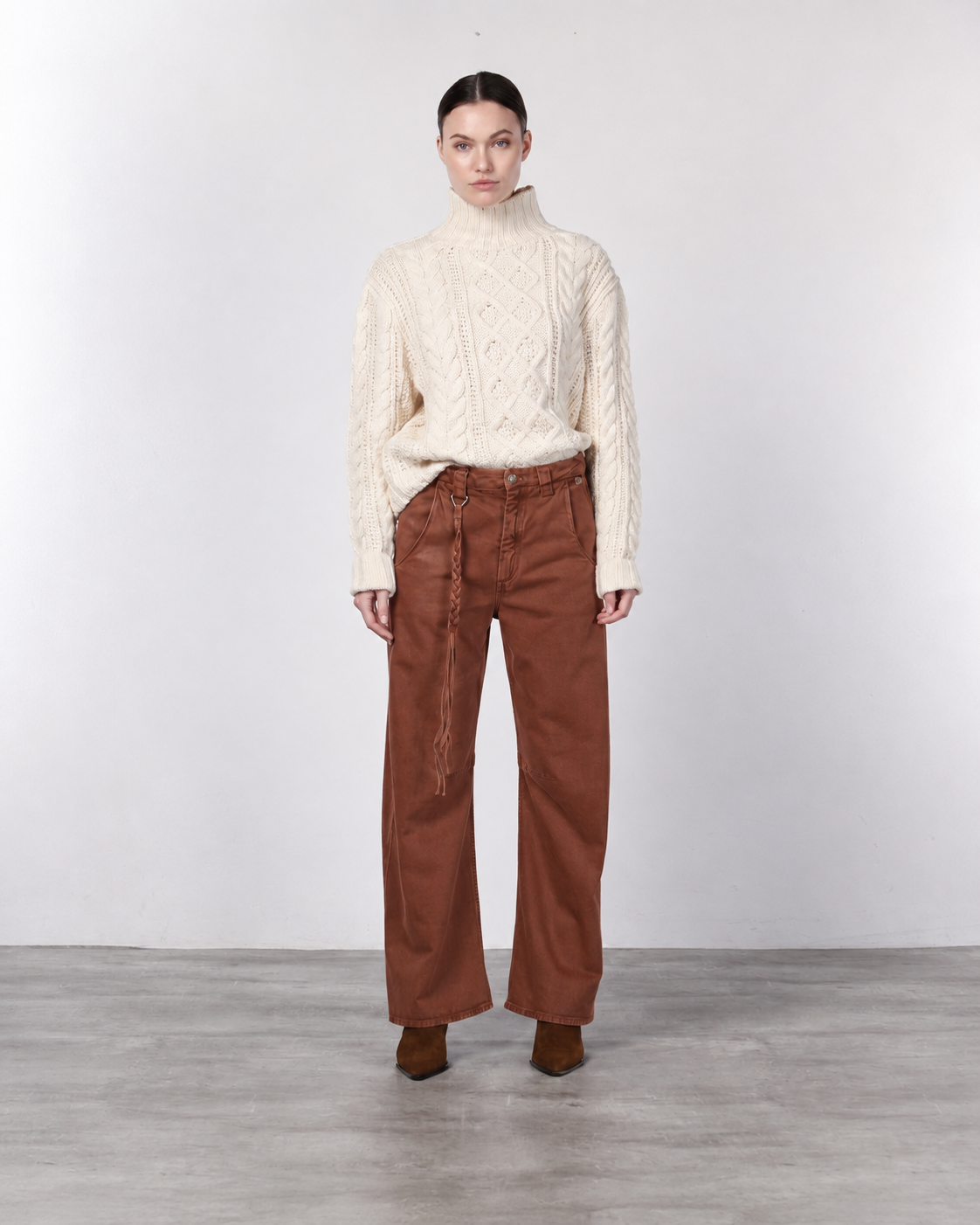 Violette pantalon chino femme en twill balloon fit ①
