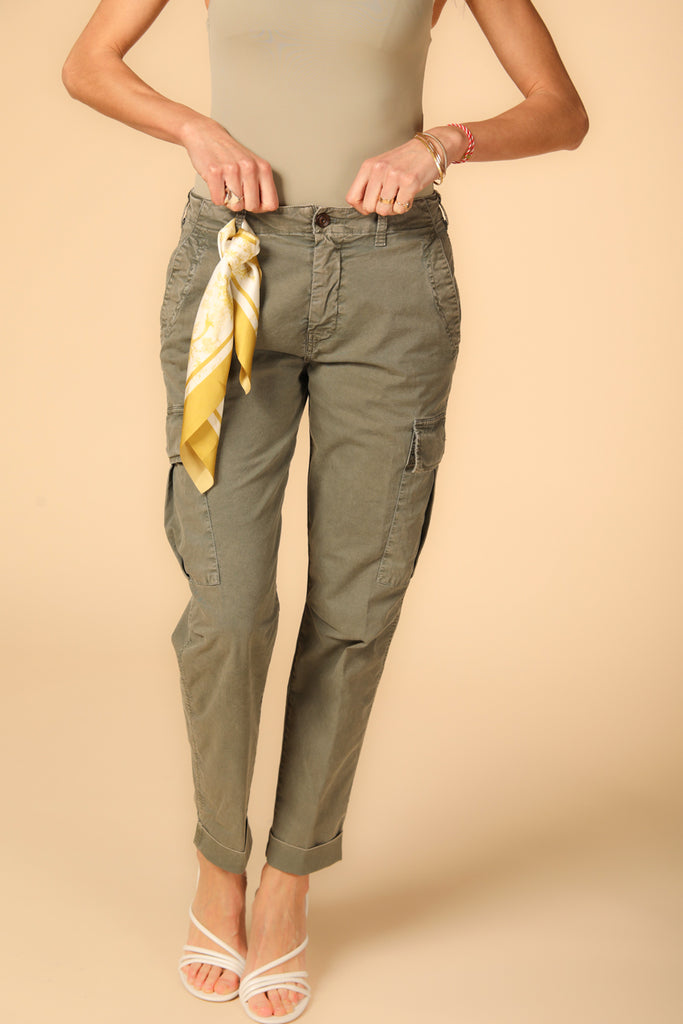 Image 1 de  Pantalon cargo pour femme modèle Judy Archivio W de Mason's en vert militaire, relaxed fit