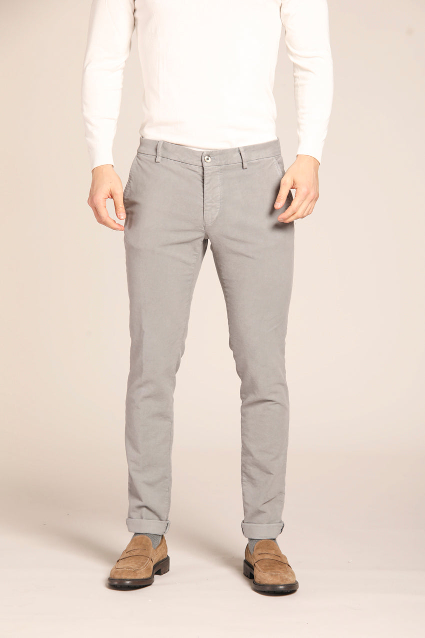 immagine 1 di pantalone chino uomo modello Milano Style, di colore grigio, extra slim fit di Mason's