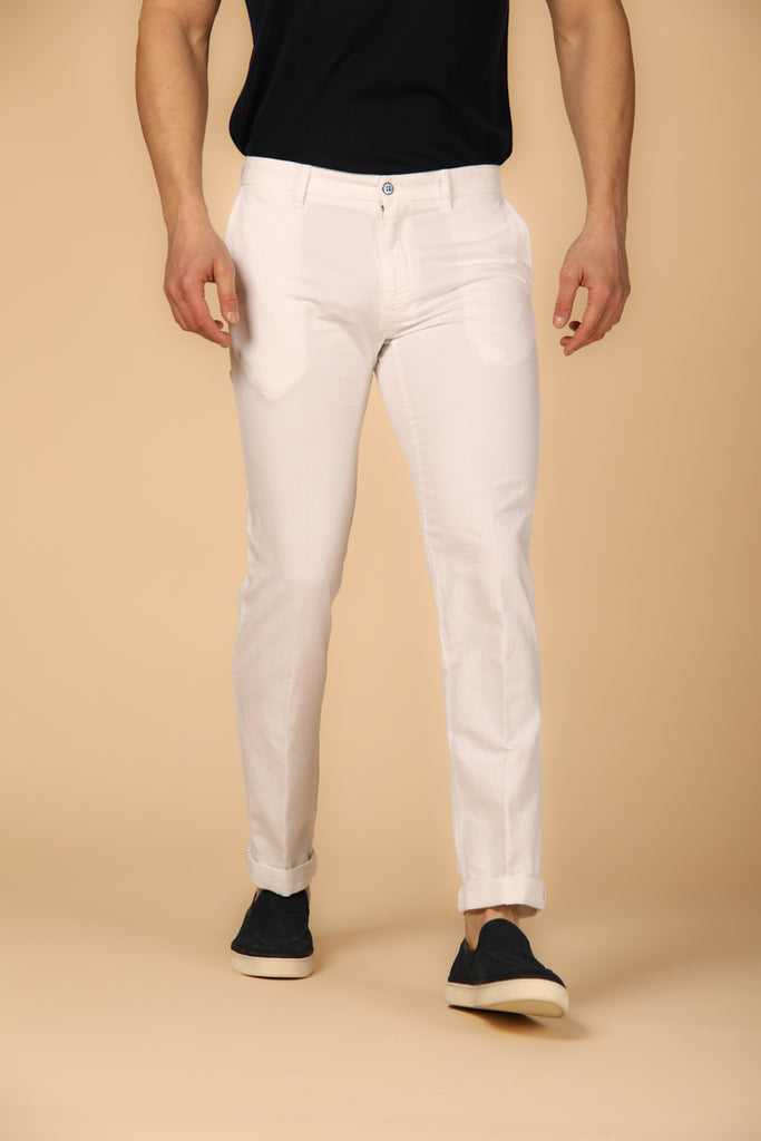 Image 1 de pantalon chino homme modèle New York City en blanc, coupe régulière de Mason's