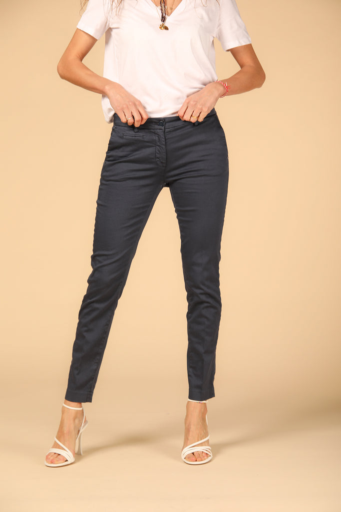 Image 1 de pantalon chino pour femme, modèle New York Slim, en bleu marine de Mason's