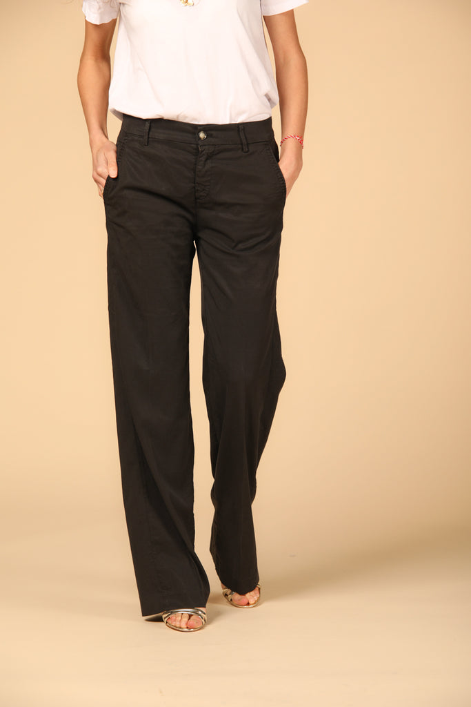Image 1 de pantalon chino pour femme, modèle New York Straight, en noir de Mason's