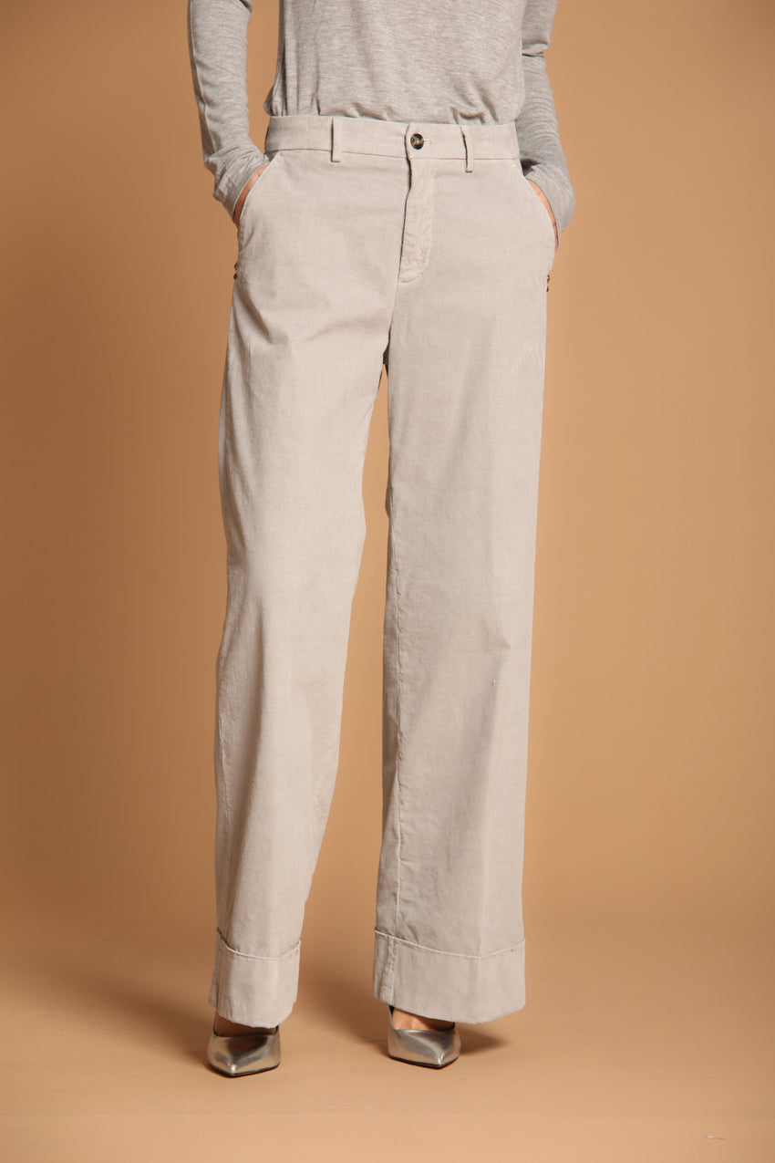 immagine 1 di pantalone chino donna, modello New York Studio, di colore grigio, fit relaxed di mason's