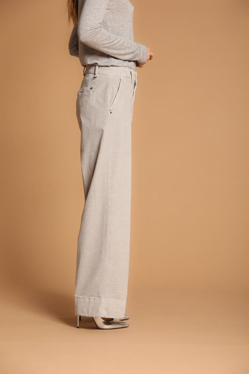 immagine 3 di pantalone chino donna, modello New York Studio, di colore grigio, fit relaxed di mason's