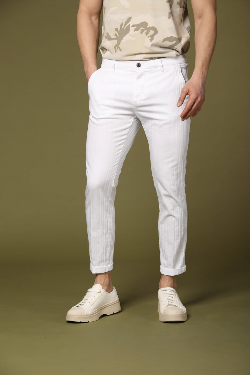 Image 1 de pantalon chino homme modèle Osaka Style, blanc, coupe carotte de Mason's