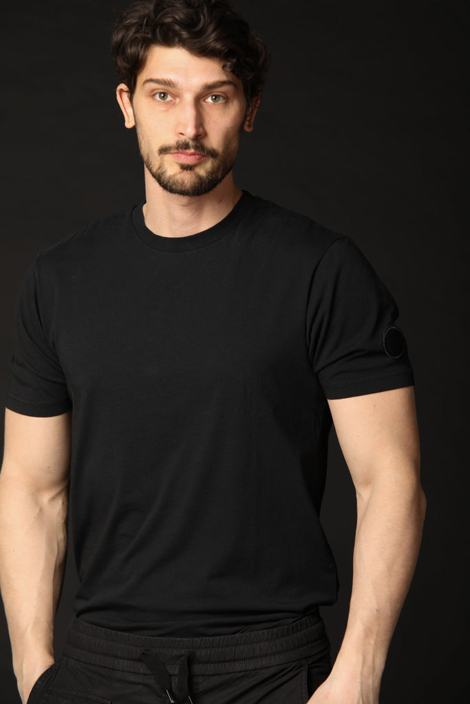 image 1 de t-shirt pour homme modèle Tom MM de couleur noire, coupe régulière, de Mason's