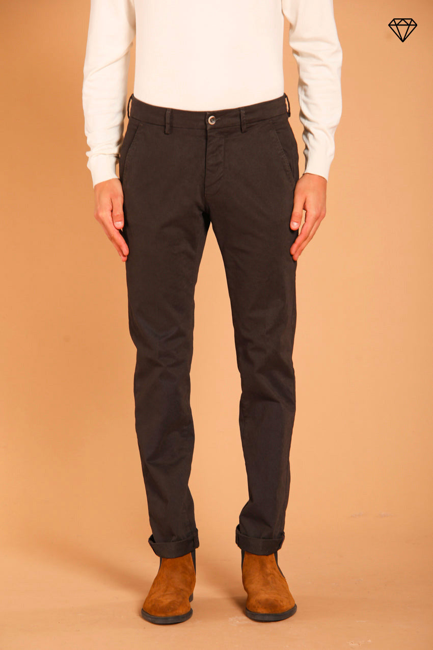 Torino pantalon chino homme en gabardine coupe slim  ①.