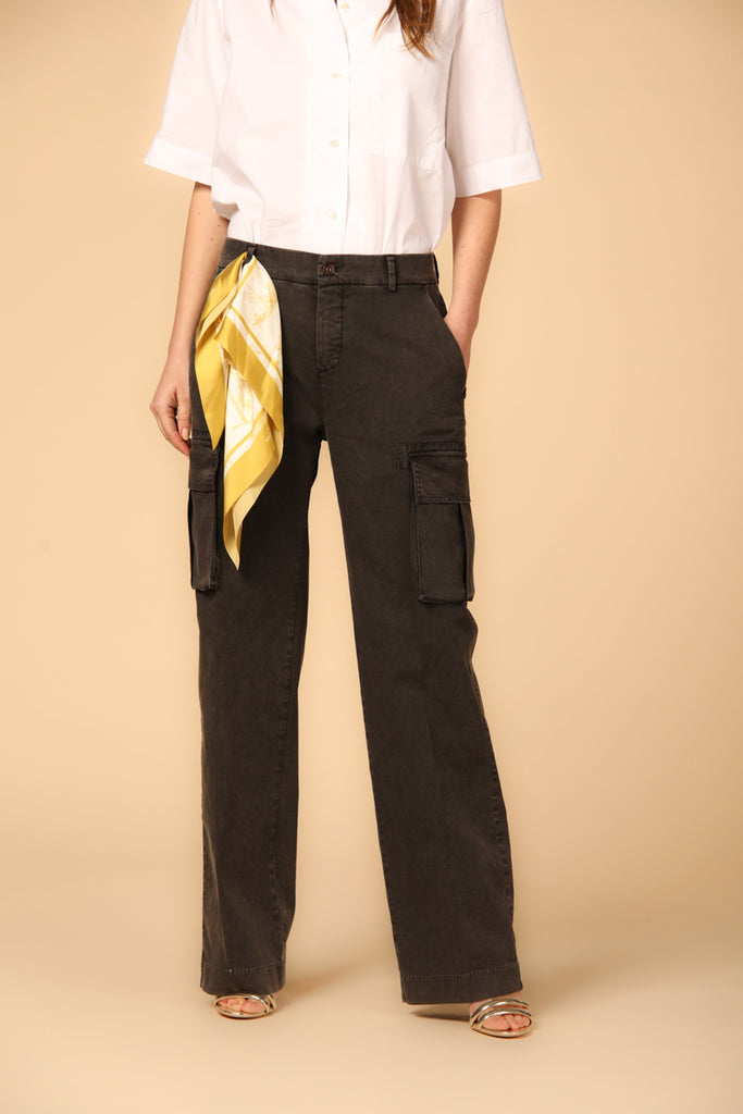 Image 1 de pantalon cargo pour femme, modèle Victoria, en noir straight fit  de Mason's