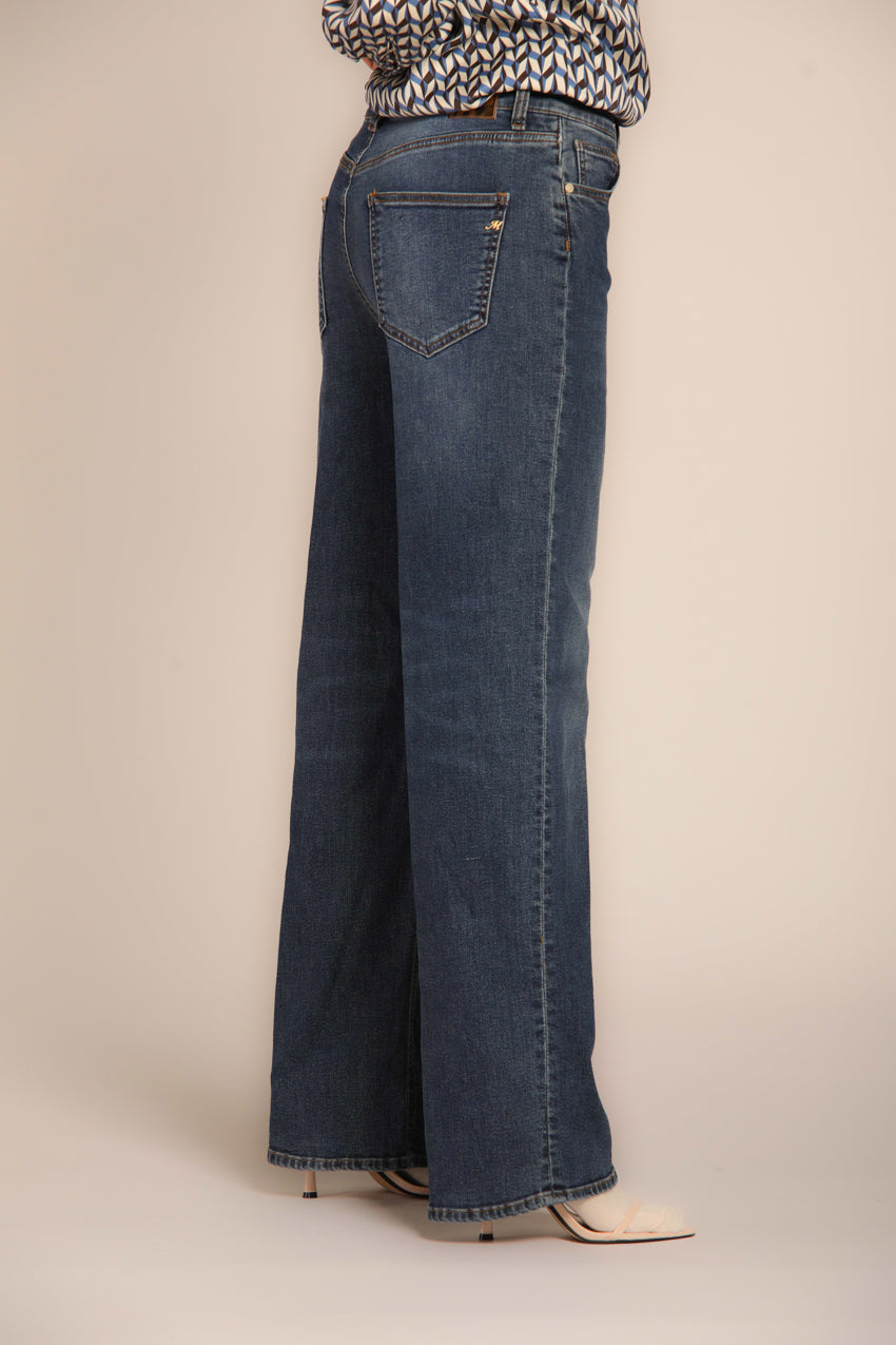 immagine 3 di pantalone denim donna, modello Victoria, 5 tasche di colore blu navy, fit straight di mason's