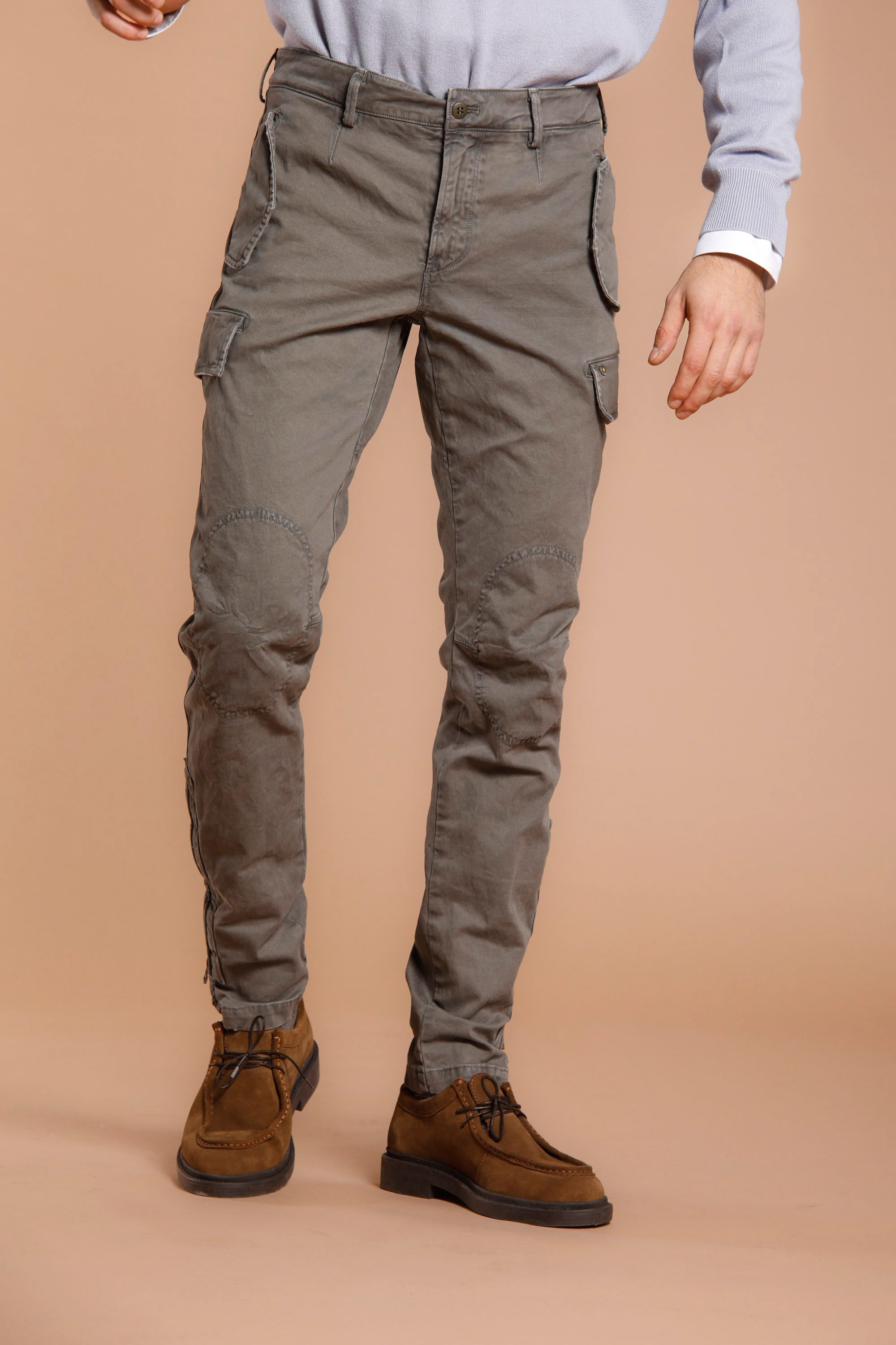 Foto 1 Bolivia pantalone cargo uomo in gabardina regular fit