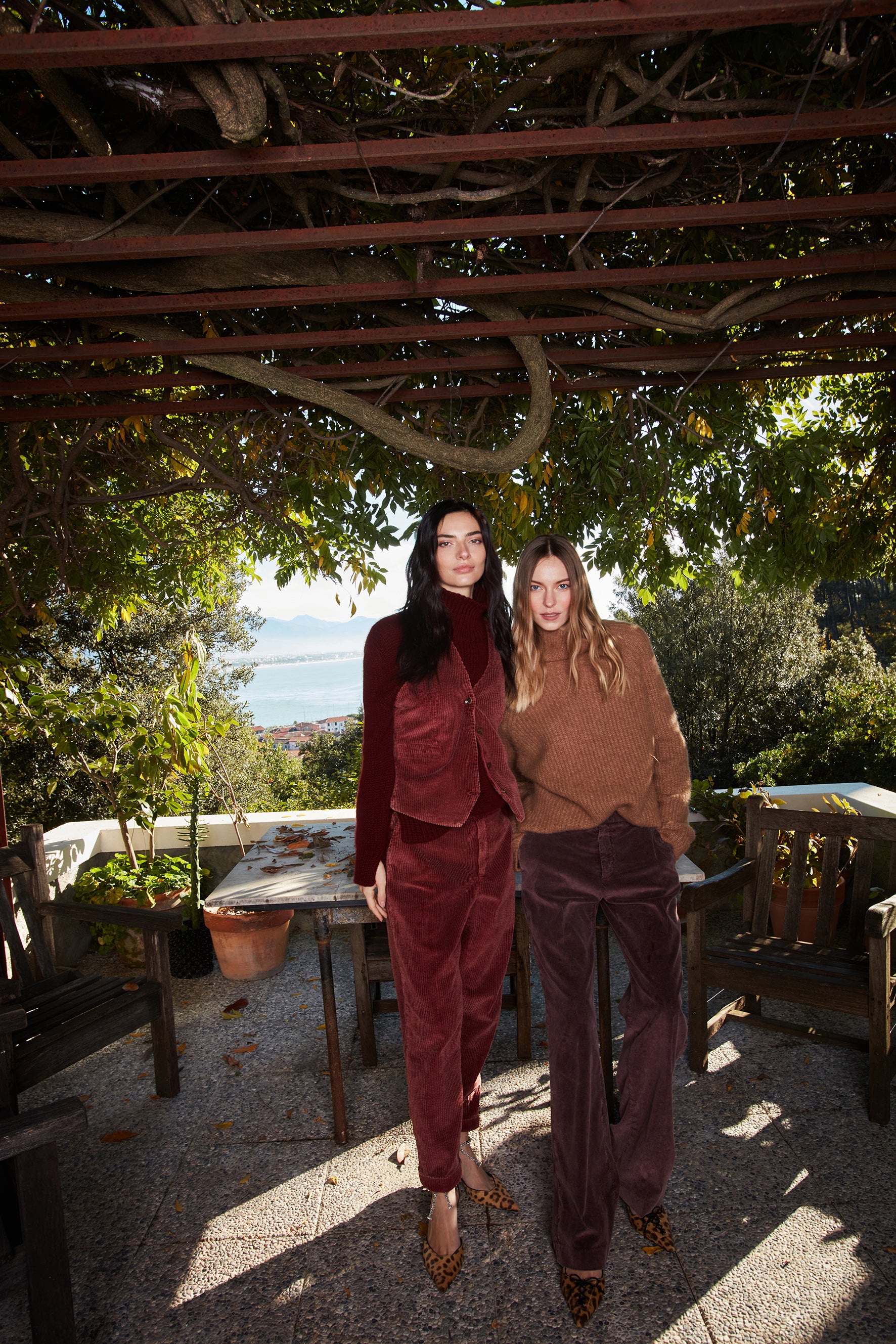 Mason's chic women's corduroy velvet suits and knitwear