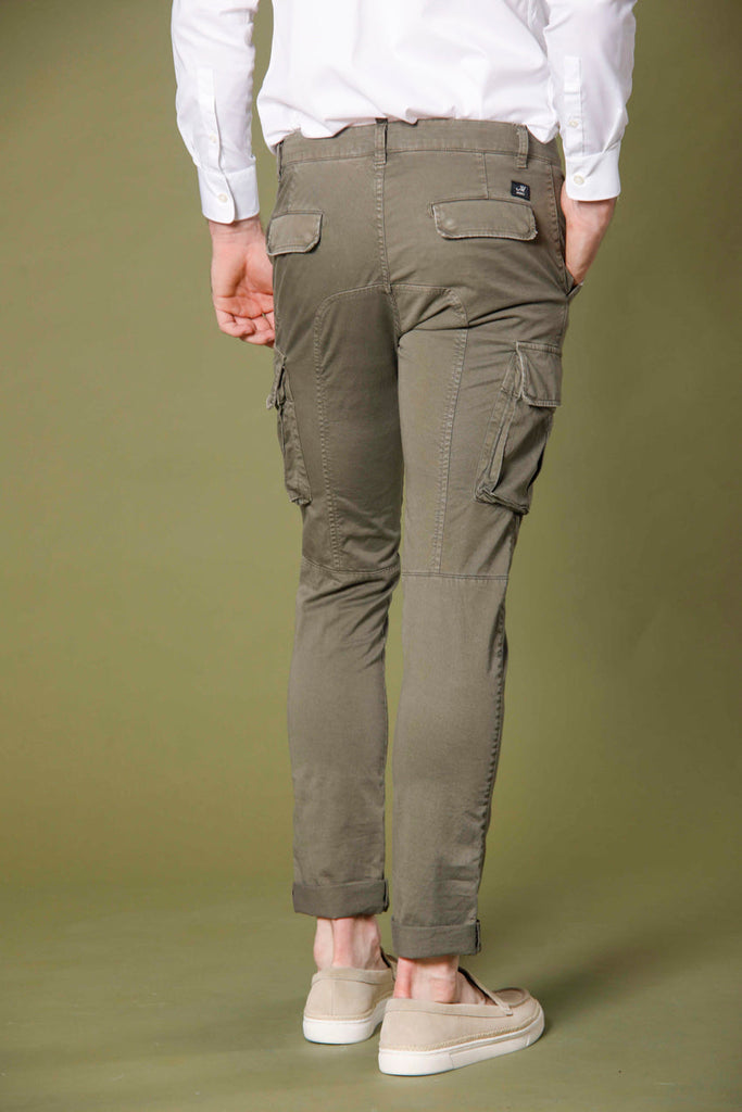 immagine 5 di pantalone cargo uomo in cotone modello Chile colore verde militare extra slim di Mason's