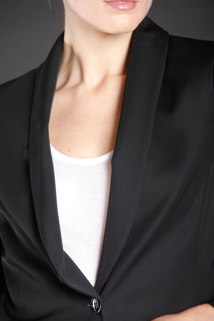 image 3 de veste  femme en satin stretch couleur noir modèle Smocking de Mason's