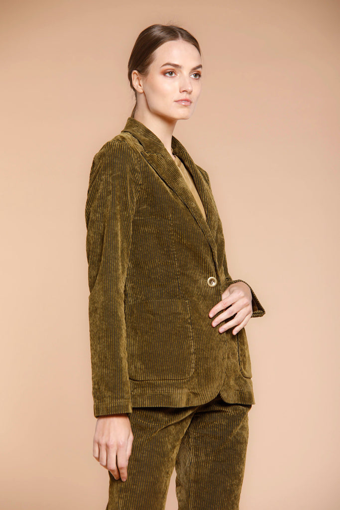 Image 4 d'un blazer femme en velours côtelé vert modèle Theresa par Mason's
