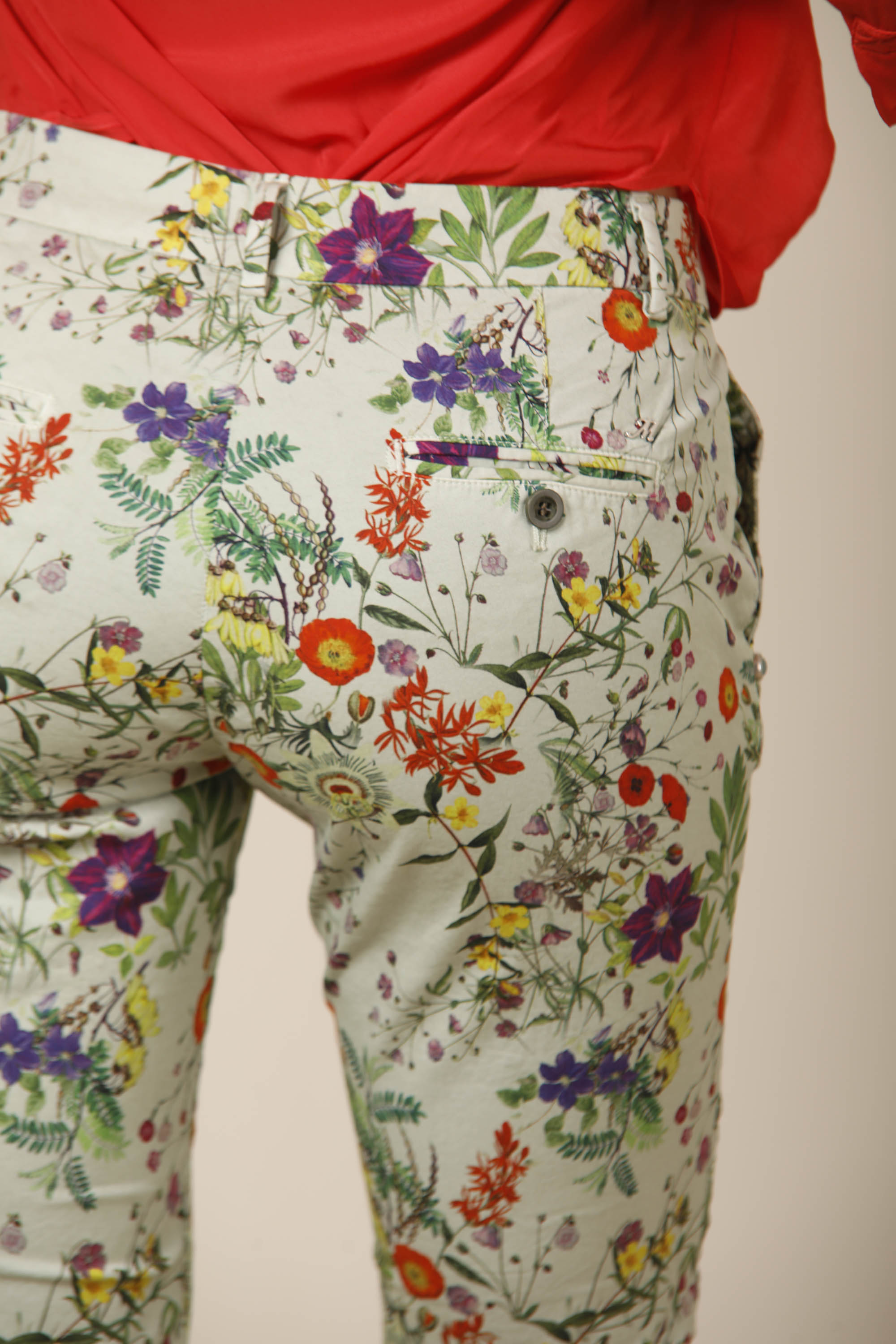 Jaqueline Capri Pantalon chino pour femme à motif floral curvy