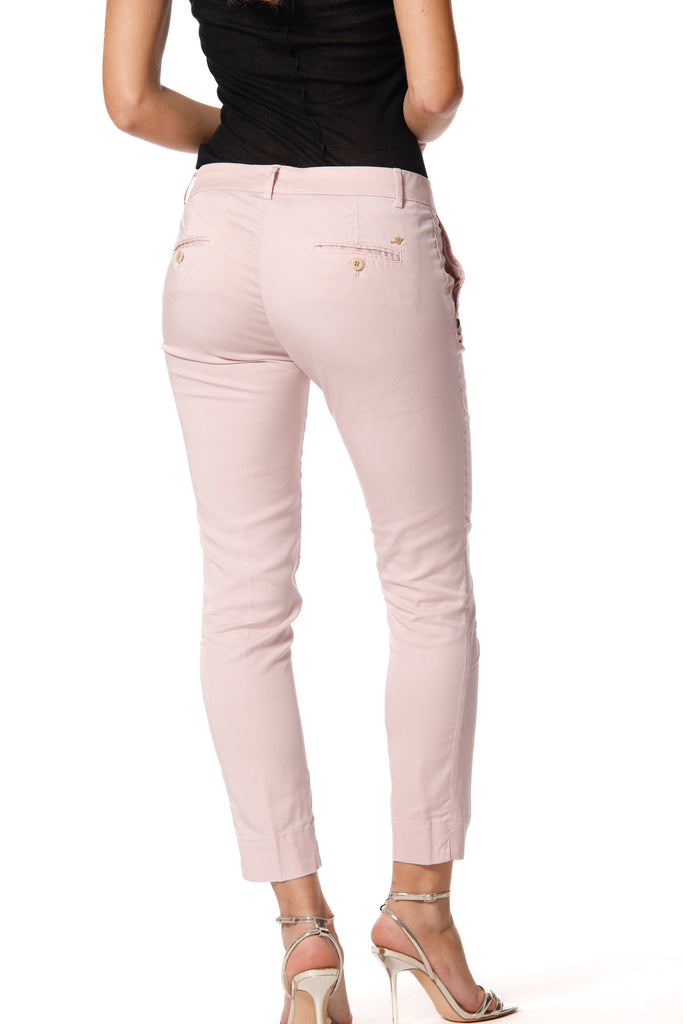 Jaqueline Capri Pantalon chino femme en tencel curvy①