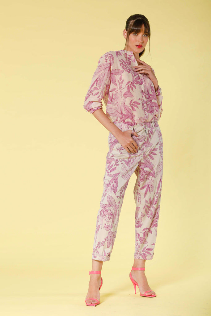 Image 4 de pantalon chino jogger pour femme en sergé glacé avec imprimé floral modèle linda Summer de Mason's