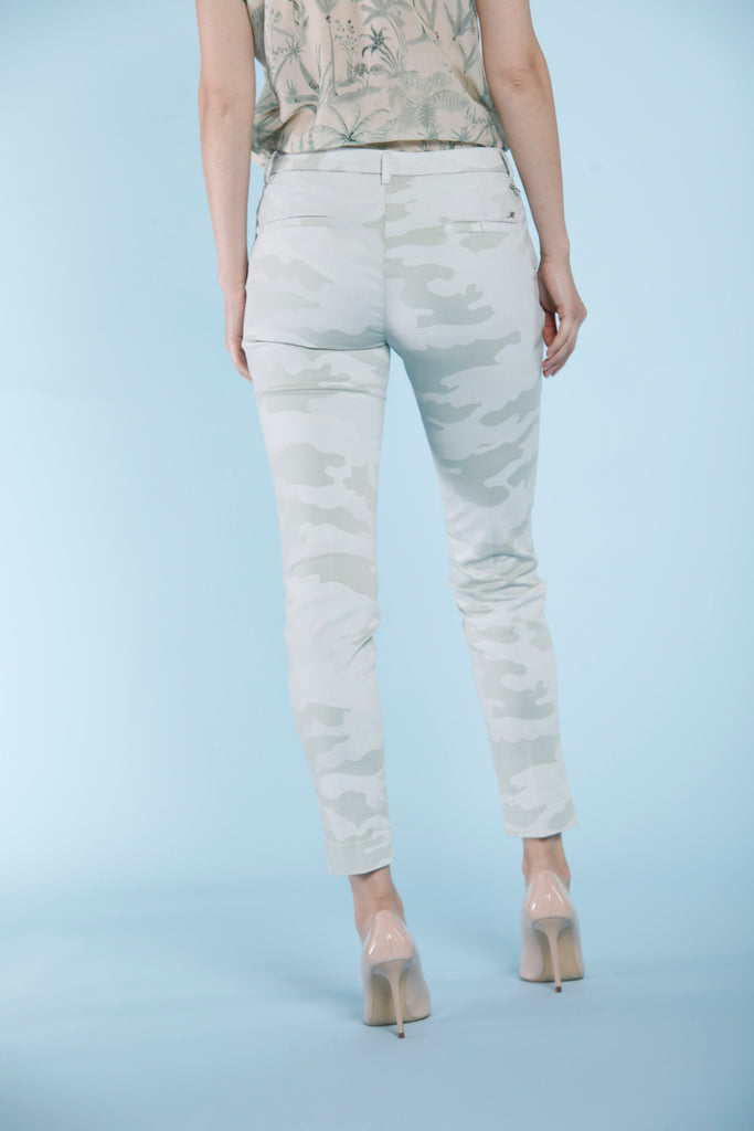 New York Pantalon chino femme en satin stretch camouflage regular