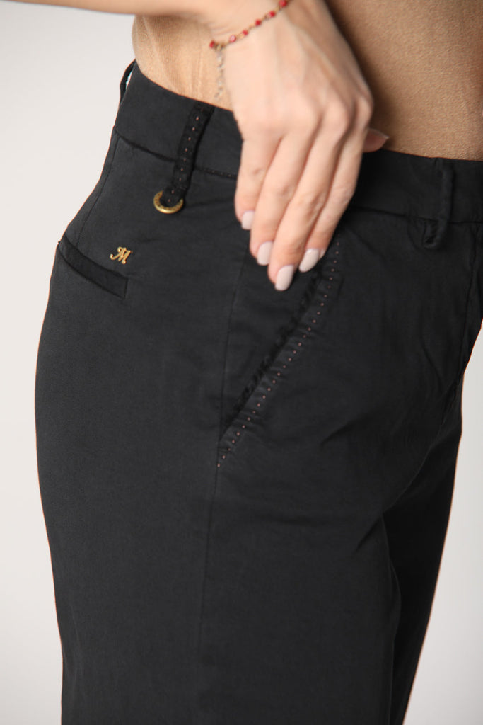 Immagine 2 di pantalone chino donna in gabardina color nero modello New York di Mason's