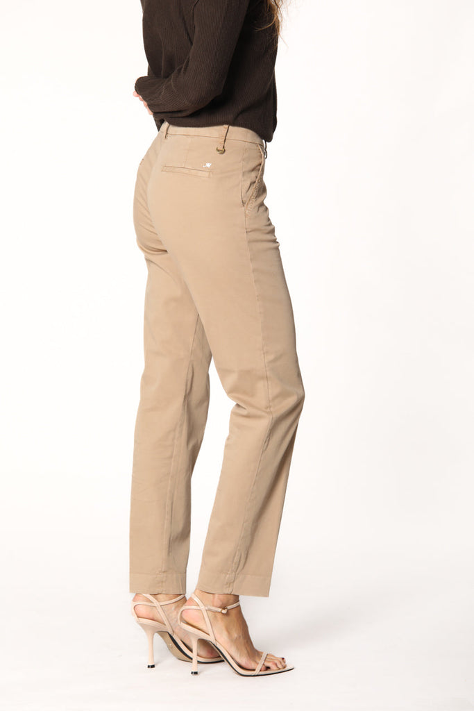 Immagine 4 di pantalone chino donna in gabardina color biscotto modello New York di Mason's