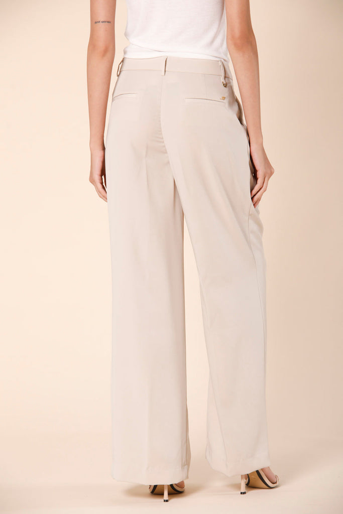 Immagine 4 di pantalone chino donna in tessuto tecnico beige modello NY Wide Pinces di Mason's