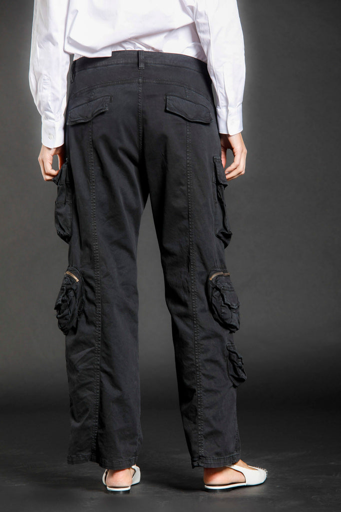 immagine 5 di pantalone cargo donna in gabardina colore nero modello New Wilbour di Mason's 