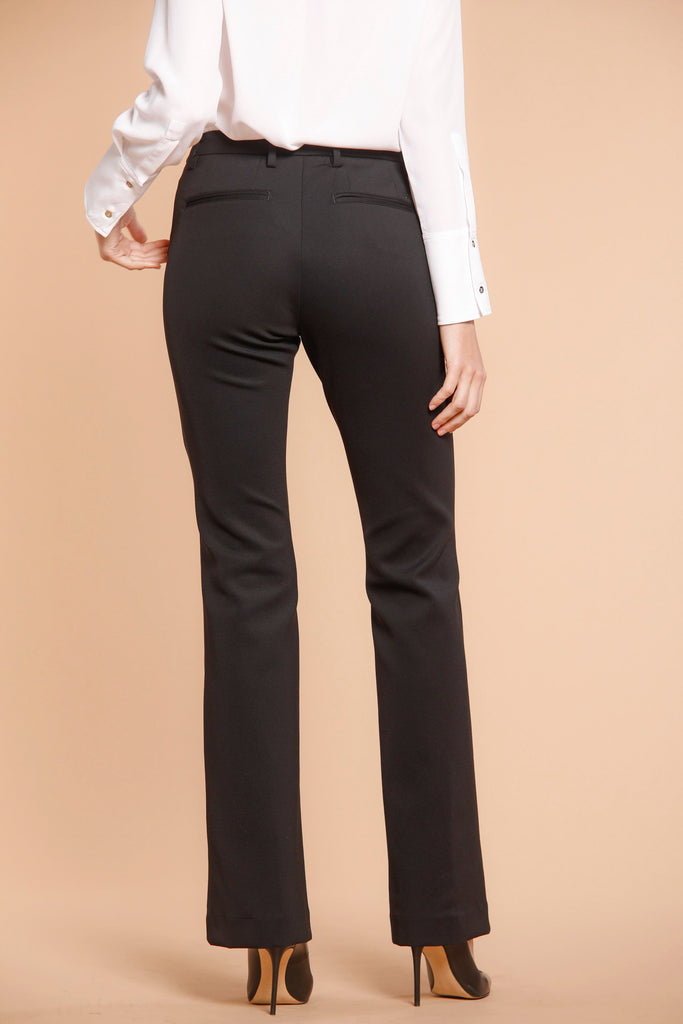immagine 3 di pantalone chino donna in jersey nero modello New York Flare di Mason's 