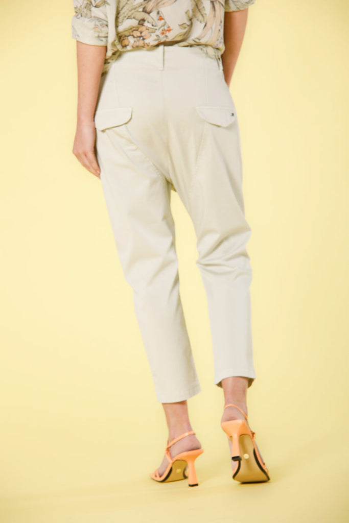 Image 3 de pantalon de jogging chino en gabardine verte claire pour femme modèle Malibu Jogger de Mason's