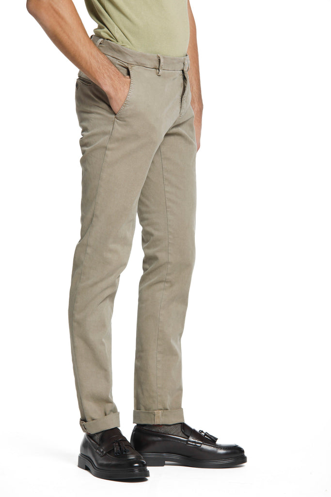 Milano Style Essential pantalon chino homme en gabardine et modal stretch coupe extra slim