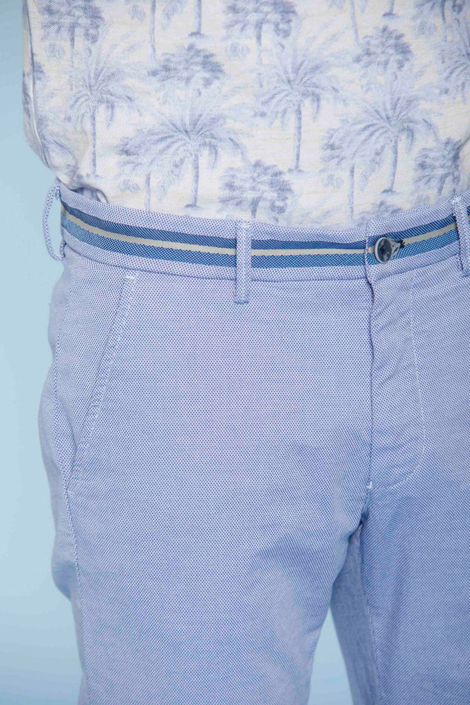 Torino Elegance Pantalon chino homme en damier fil bleu clair avec rubans slim fit